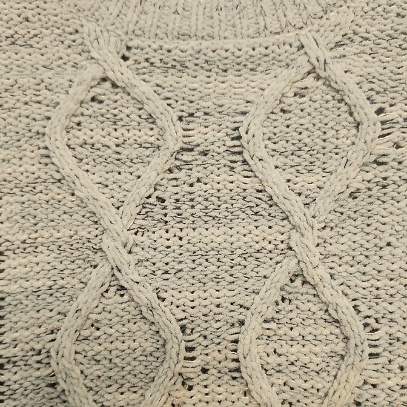 Takara Light Gray Cable Knit Sweater - Picture 9 of 12